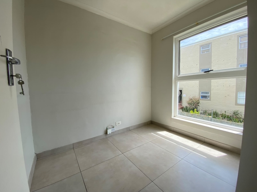 To Let 2 Bedroom Property for Rent in Vredekloof East Western Cape